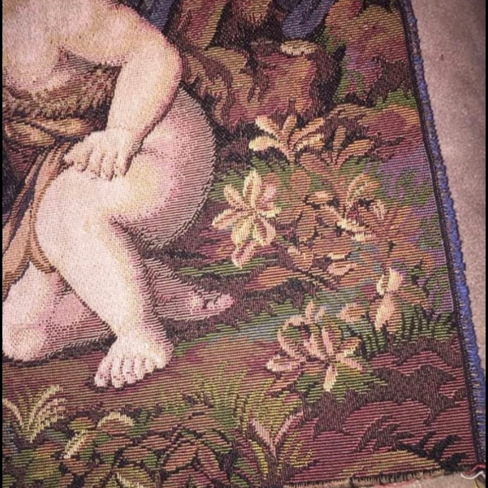 Vintage Madonna tapestry - Picture 4 of 8